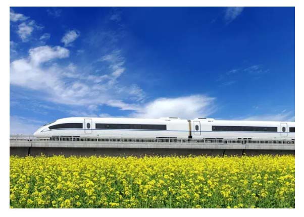 高鐵用碳纖維復(fù)合材料的輕